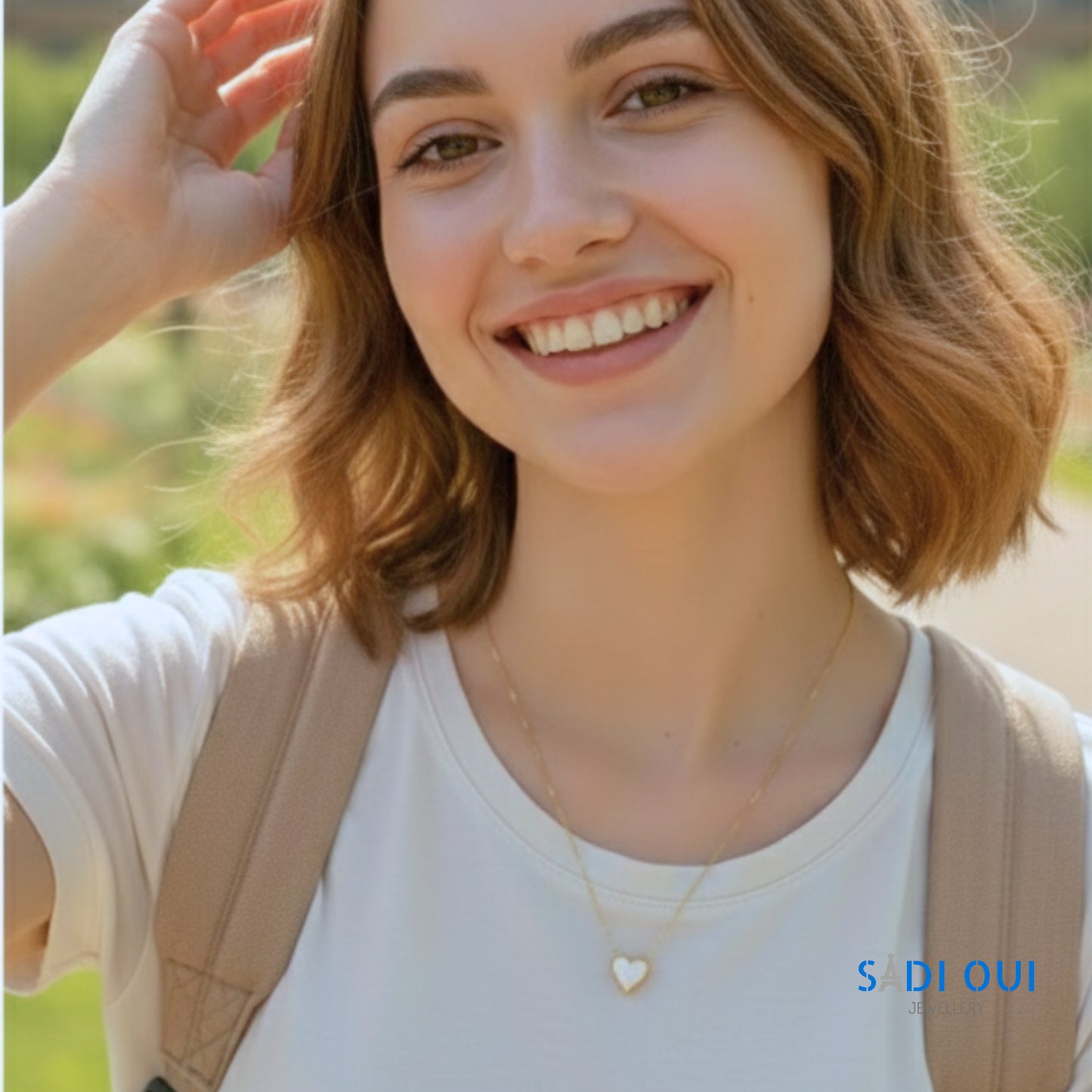 Colar SENTIR -  Aço Inoxidável Dourado com Coração Branco